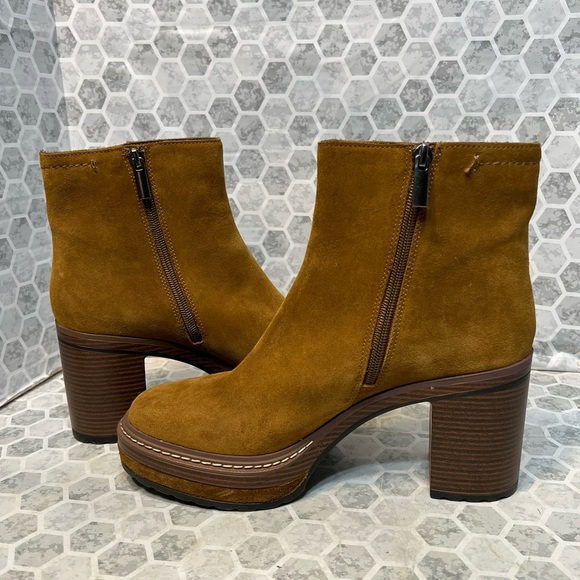 Steve Madden Suede Blocked Heel Bootie 9.5 - Picture 8 of 8